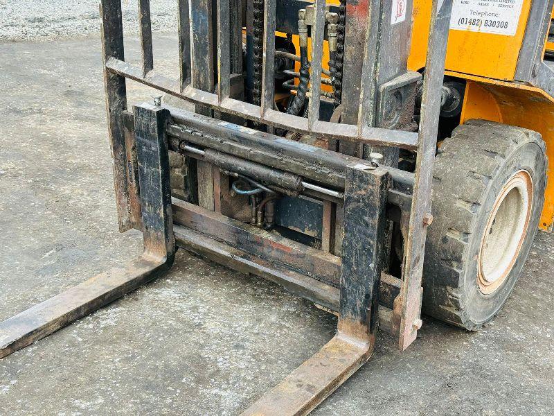 SAMSUNG 2 STAGE MASTED FORKLIFT*C/W YANMAR ENGINE*VIDEO*