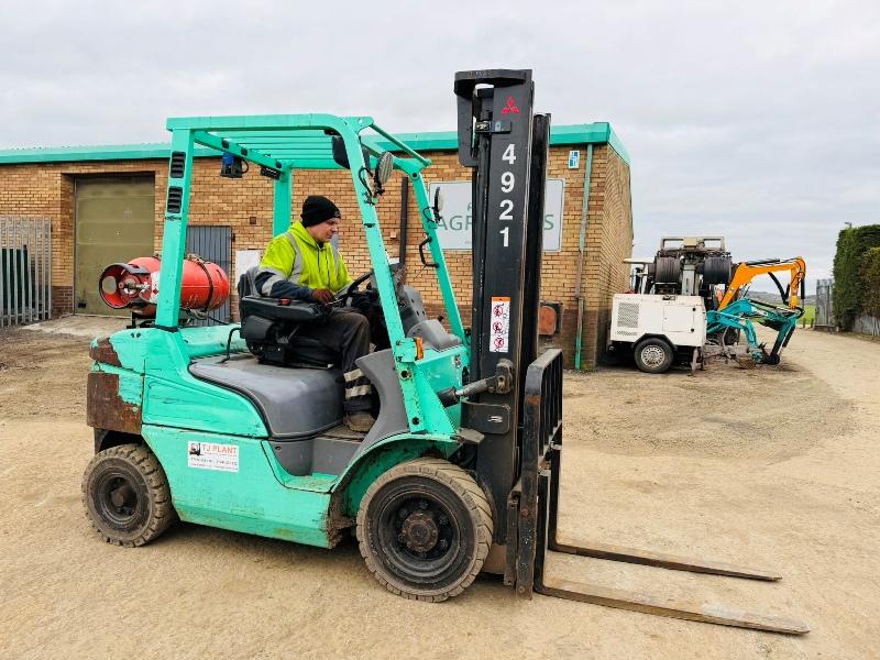 MITSUBISHI FG25NT CONTAINER SPEC FORKLIFT*C/W PALLET TINES*YEAR 2015*VIDEO*