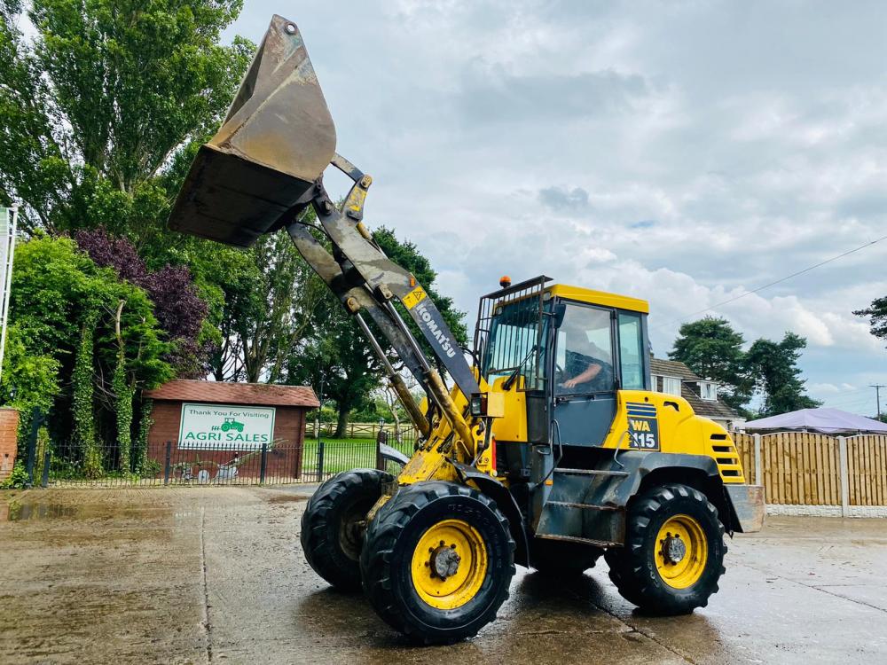 KOMATSU WA1153 4WD LOADING SHOVEL C/W QUICK HITCH