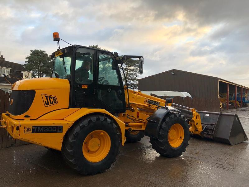 JCB TM30052 AGRI SPEC TURBO TELEHANDLER C/W GRAIN BUCKET * ONLY 6637
