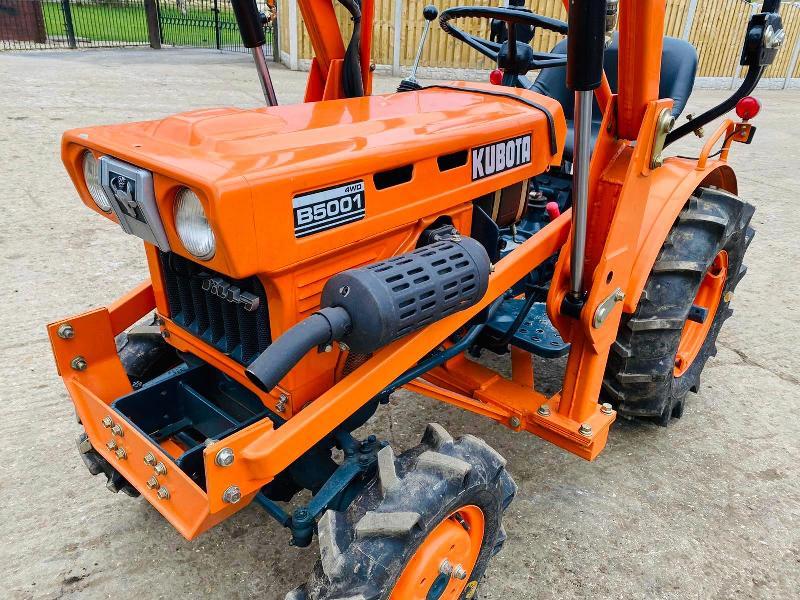 KUBOTA B5001 4WD COMPACT TRACTOR C/W FRONT LOADER & BUCKET