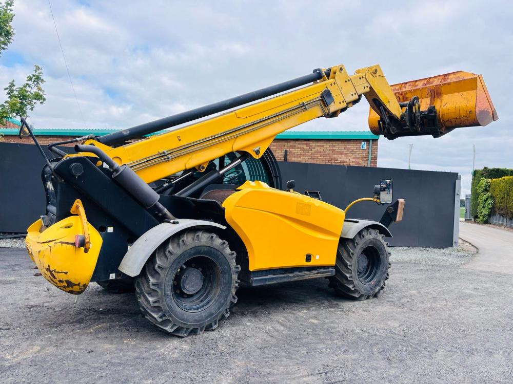 HAULOTTE 17M JACK LEG TELEHANDLER* 2129 HOURS*C/W BUCKET AND TINES*VIDEO*