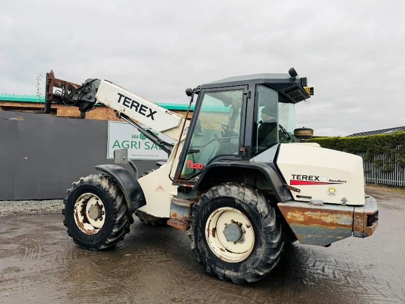 TEREX T250 WHEELED LOADER*C/W PALLET TINES*VIDEO*