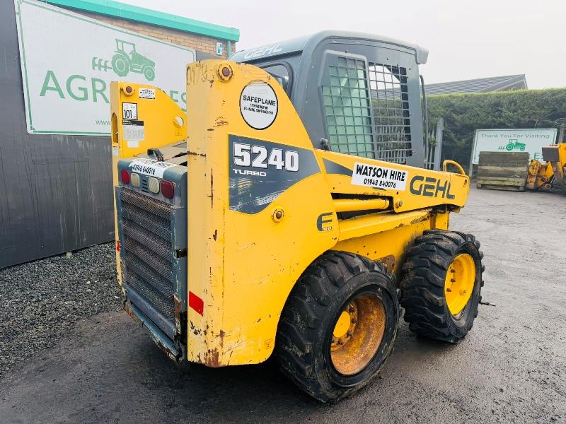 GHEL 5240 TURBO SKIDSTEER*SPARES AND REPAIRS*ENGINE IN BITS*VIDEO*