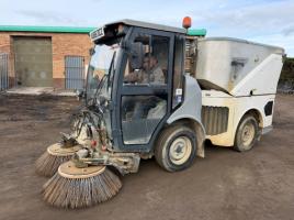 HAKO BEHAELTER ARTICULATED ROAD SWEEPER*YEAR 2016*VIDEO*