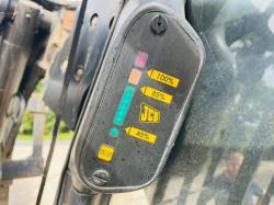 JCB TLT30D 4WD TELETRUCK C/W PALLET TINES 