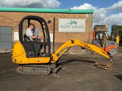 JCB 8018 MINI EXCAVATOR*EXPANDING TRACKS*C/W PECKER*VIDEO*