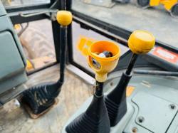 JCB 3CX PROJECT 8 4WD BACKHOE DIGGER*C/W BUCKET*VIDEO*
