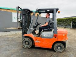 TOYOTA 62-7FDF25 CONTAINER SPEC FORKLIFT*C/W PALLET TINES*VIDEO*
