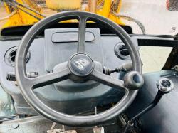 JCB 2CX 4WD STREET MASTER *YEAR 2011, 2461 HOURS* C/W HYDRAULIC BREAKER *VIDEO*