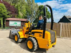 JCB 403 4WD LOADING SHOVEL * ONLY 812 HOURS * C/W BUCKET & PALLET TINES *SEE VIDEO*