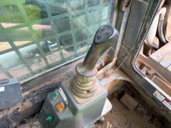 TAKEUCHI TL130 SKIDSTEER*C/W BUCKET AND TINES*2274 HOURS*VIDEO*