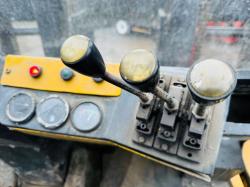 DCH DOH 12 TONNE 2 STAGE MAST LIFT *C/W 8FT TINES*VIDEO*