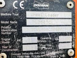 DOOSAN DL 250 4WD LOADING SHOVEL *YEAR 2012* C/W THREE IN ONE BUCKET *VIDEO*