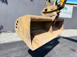 JCB 8065 EXCAVATOR*C/W 3 BUCKETS*READING 3578 HOURS*VIDEO*
