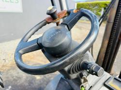 TOYOTA 02-8FGF20 FORKLIFT*YEAR 2011*SPARES AND REPAIRS*VIDEO*
