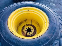 SET OF WHEELS AND TURF TYRES TO SUIT JOHN DEERE TRACTOR*8 STUD*VIDEO*