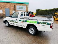 TOYOTA HILUX 2WD PICK UP*C/W REAR TARP*VIDEO*