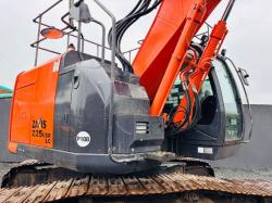 HITACHI ZAXIS ZX225USR LC-5B EXCAVATOR*YEAR 2014*C/W BUCKET*VIDEO*