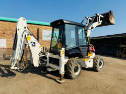 JCB 2CX 4WD BACKHOE DIGGER * C/W THREE IN ONE BUCKET & PECKER*VIDEO*