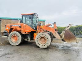 DOOSAN DL200-3 LOADING SHOVEL* C/W BUCKET*YEAR 2015*VIDEO*