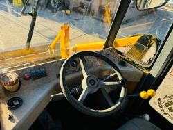 JCB 412 4WD LOADING SHOVEL C/W PERKINS ENGINE & BRAND NEW BUCKET *VIDEO*