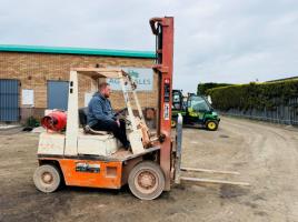 NISSAN 833 GAS FORKLIFT*C/W SIDESHIFT*VIDEO*