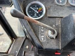 CASE INTERNATIONAL 884 TRACTOR*C/W FRONT LOADER*VIDEO*