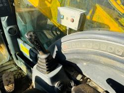 JCB JS220 LC TRACKED EXCAVATOR*C/W BUCKET*YEAR 2010*VIDEO*
