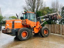 DOOSAN DL 250 4WD LOADING SHOVEL *YEAR 2012* C/W THREE IN ONE BUCKET *VIDEO*