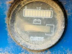 UPRIGHT X32 N SCISSOR LIFT*NEEDS CHARGING*VIDEO*