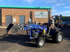 FARMTRAC 4WD 22HP COMPACT TRACTOR*ONLY 324 HOURS*AS NEW*VIDEO*