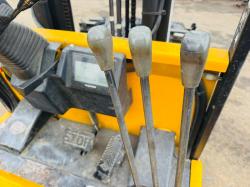 HYUNDAI HBF 15T ELECTRIC FORKLIFT*C/W CHARGER*VIDEO*