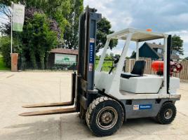 CLIMAX CAQ3.0 FORKLIFT C/W 2 STAGE MAST & PALLET TINES *VIDEO*