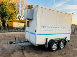 HUMBAUR TOWABLE TWIN AXLE REFRIGERATION UNIT C/W 4 X SUPPORT LEGS *VIDEO*