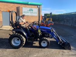 FARMTRAC 4WD 22HP COMPACT TRACTOR*ONLY 324 HOURS*AS NEW*VIDEO*
