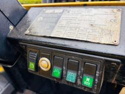 HYSTER H3.00XM FORKLIFT*C/W PALLET TINES*VIDEO*