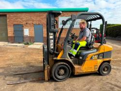 CATERPILLAR DP25N FORKLIFT*C/W PALLET TINES*VIDEO*