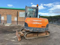 DOOSAN SOLAR 55-VPLUS EXCAVATOR*C/W BUCKET*VIDEO*