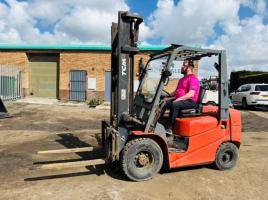 TCM FD25T6 FORKLIFT*C/W ISUZU ENGINE*VIDEO*