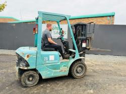 MITSUBISHI FD20K CONTAINER SPEC FORKLIFT*C/W PALLET TINES*VIDEO*