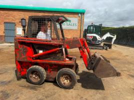 THOMAS T80 SKIDSTEER*C/W BUCKET*VIDEO*
