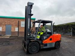 DOOSAN D50C-7 FORKLIFT*3329 HOURS*YEAR 2017*VIDEO*