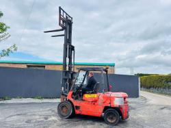 MITSUBISHI FD40 CONTAINER SPEC FORKLIFT 2 STAGE MAST*C/W PALLET TINES*VIDEO*