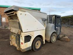HAKO BEHAELTER ARTICULATED ROAD SWEEPER*YEAR 2016*VIDEO*