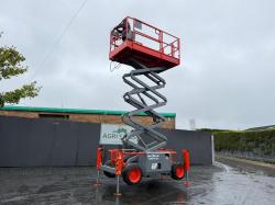 SKYJACK SJ6832RT SCISSOR LIFT*C/W SUPPORT LEGS*YEAR 2011*VIDEO*