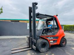 LINDE H70D 2 STAGE MASTED FORKLIFT*C/W PALLET TINES*VIDEO*