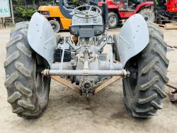 GREY FERGUSON 2WD TRACTOR*C/W ATTACHMENTS*VIDEO*