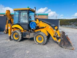 JCB 2CX 4WD BACKHOE DIGGER *YEAR 2010* C/W THREE IN ONE BUCKET* 3761 HOURS*VIDEO*