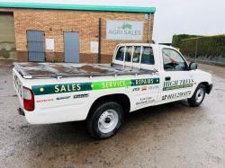 TOYOTA HILUX 2WD PICK UP*C/W REAR TARP*VIDEO*